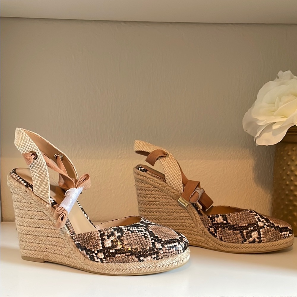 Shoe Dazzle Brown Tan Espadrilles with Adjustable Ankle Straps- Brand new